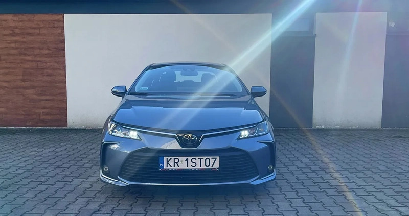 Toyota Corolla cena 70900 przebieg: 84521, rok produkcji 2020 z Police małe 172